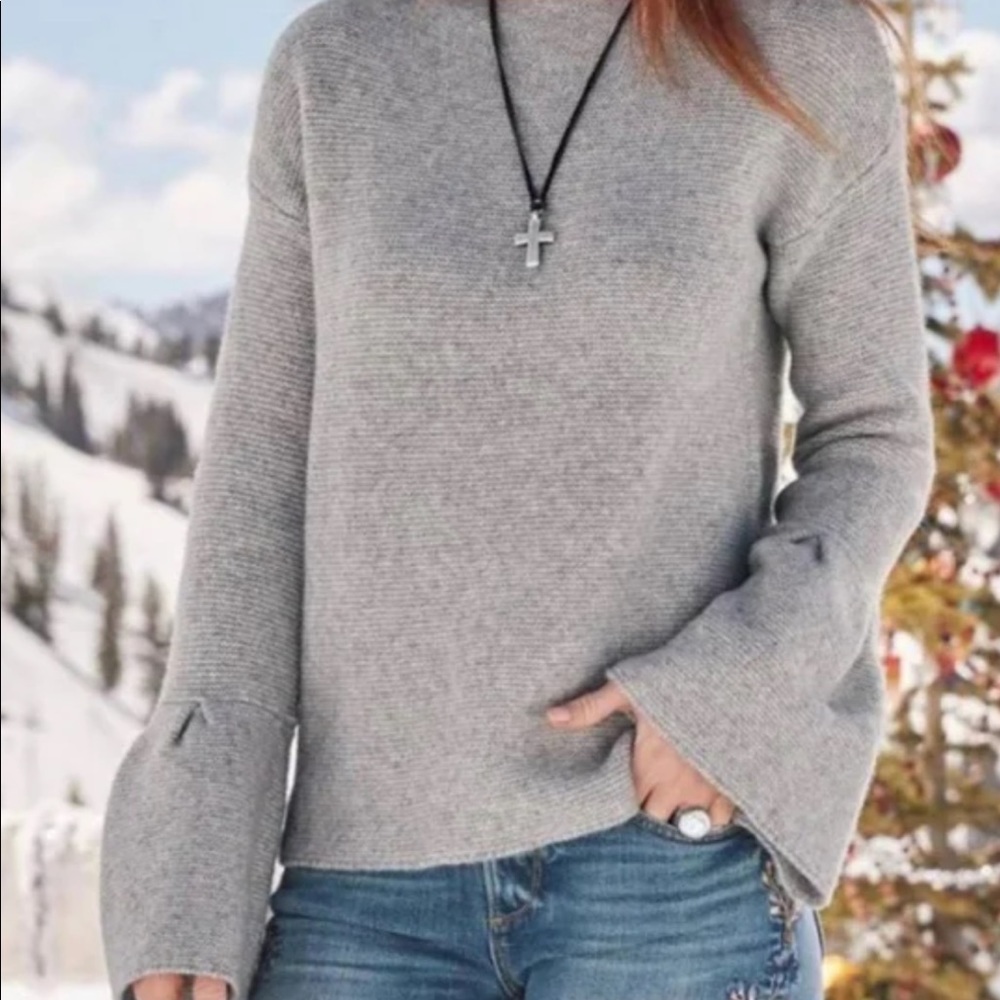 Sundance Fine Variations Bell Sleeve Wool Blend Womens Sweater Sz M Gray - Picture 2 of 7
